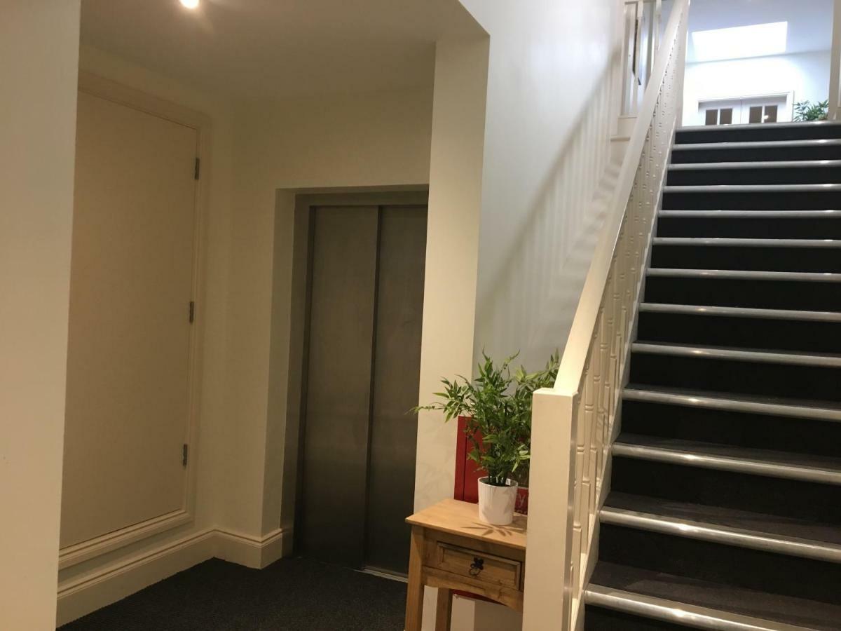 Star Tree Apartment York Luaran gambar